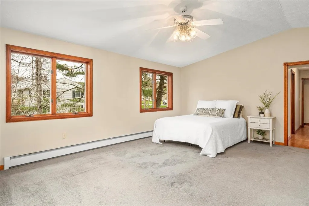 7 Robin Road Derry NH 03038