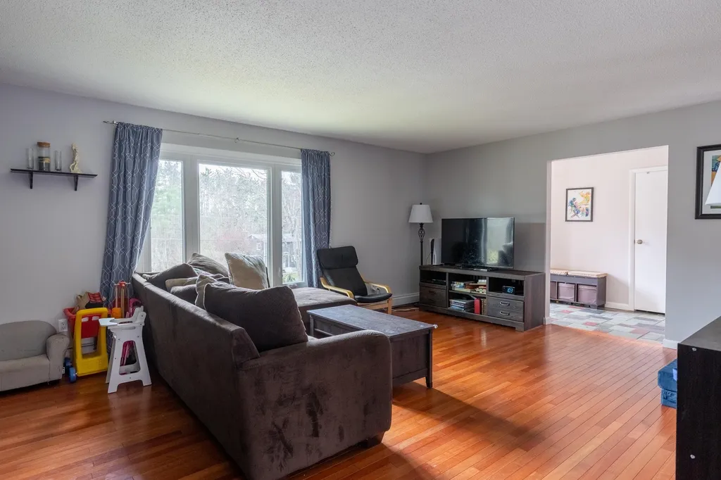 10 Greenbriar Drive Essex Junction VT 05452