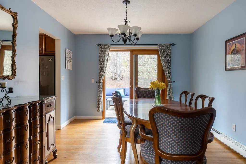 10 Greenbriar Drive Essex Junction VT 05452