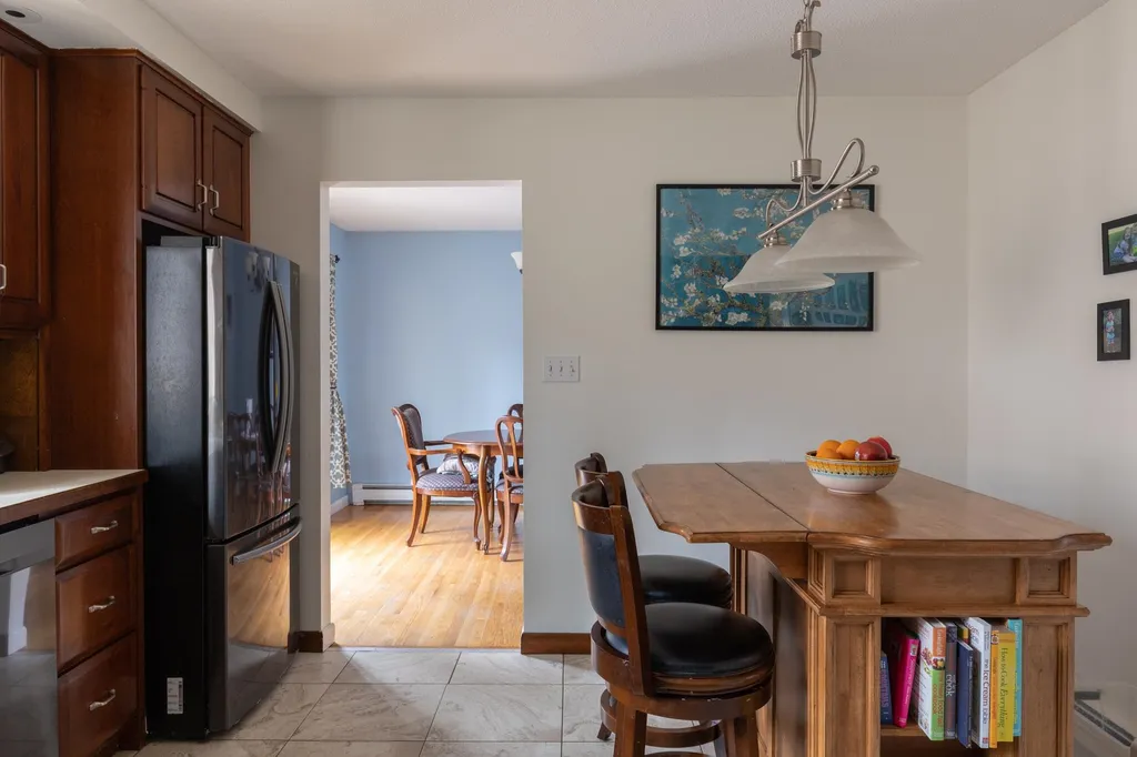 10 Greenbriar Drive Essex Junction VT 05452
