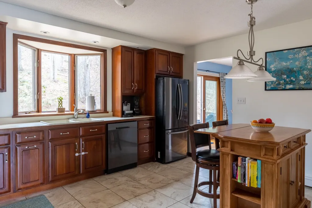10 Greenbriar Drive Essex Junction VT 05452