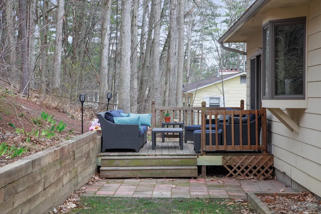 10 Greenbriar Drive Essex Junction VT 05452