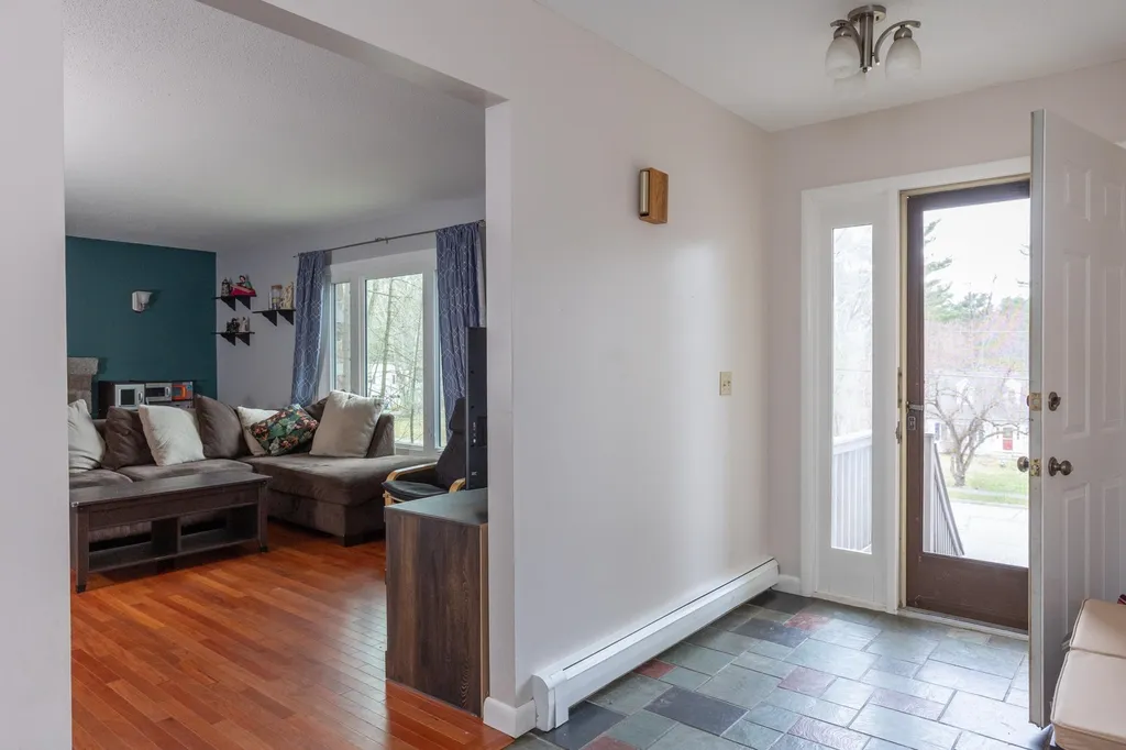 10 Greenbriar Drive Essex Junction VT 05452