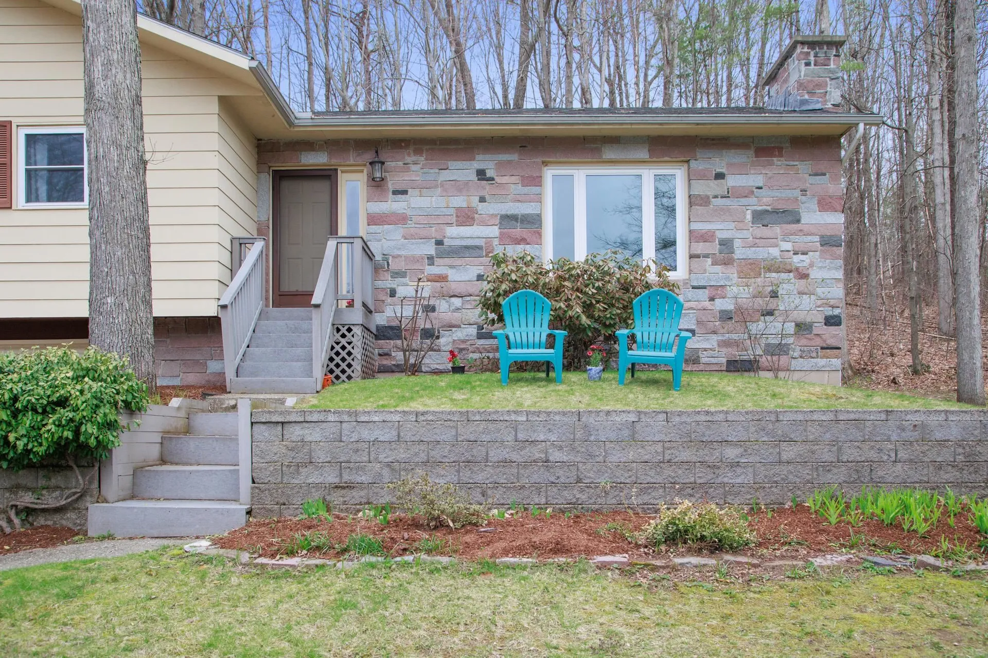 10 Greenbriar Drive Essex Junction VT 05452