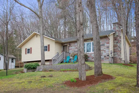 10 Greenbriar Drive Essex Junction VT 05452