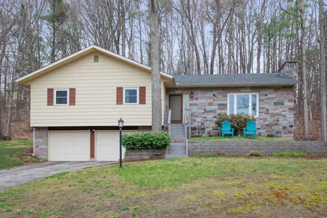 10 Greenbriar Drive Essex Junction VT 05452