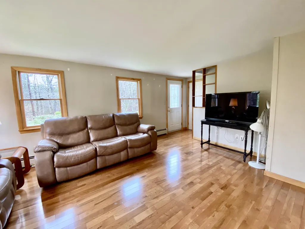 47 Park Place Milton NH 03851