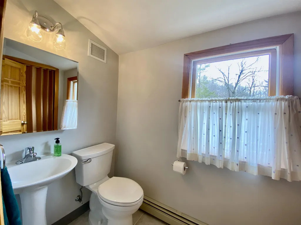 47 Park Place Milton NH 03851