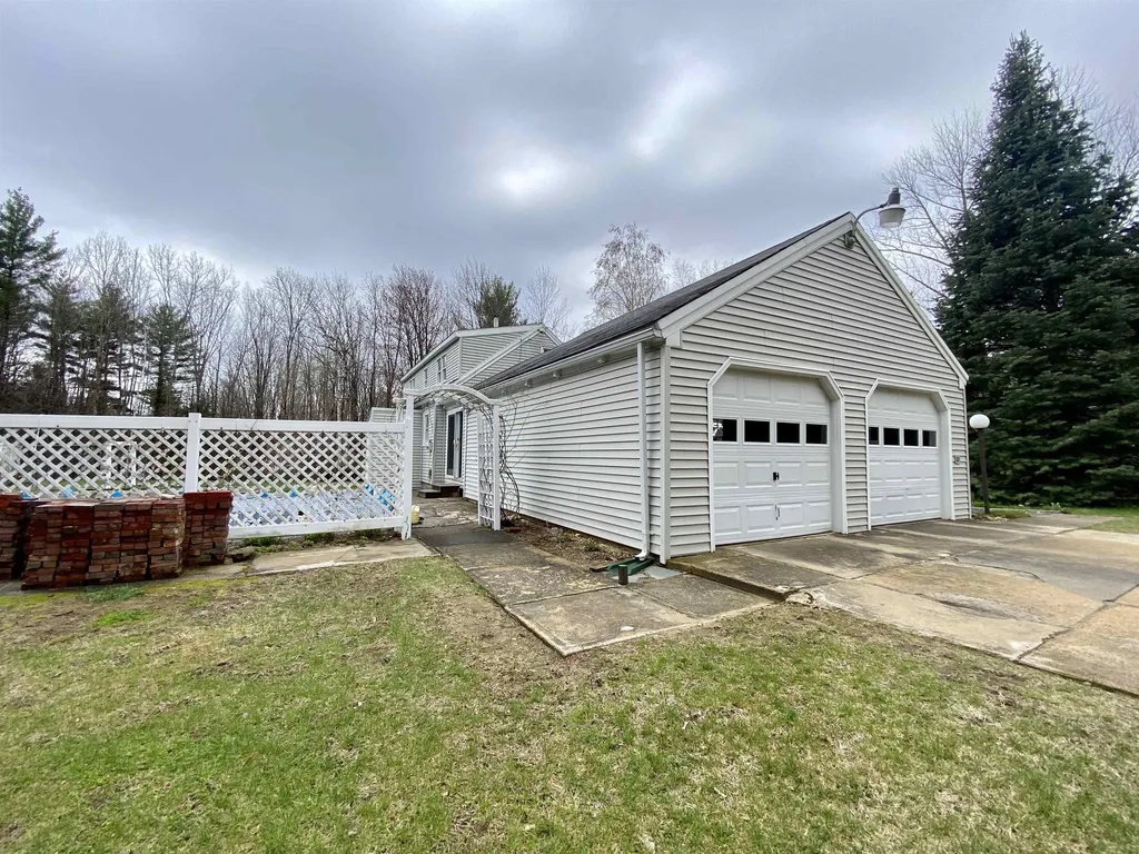 47 Park Place Milton NH 03851