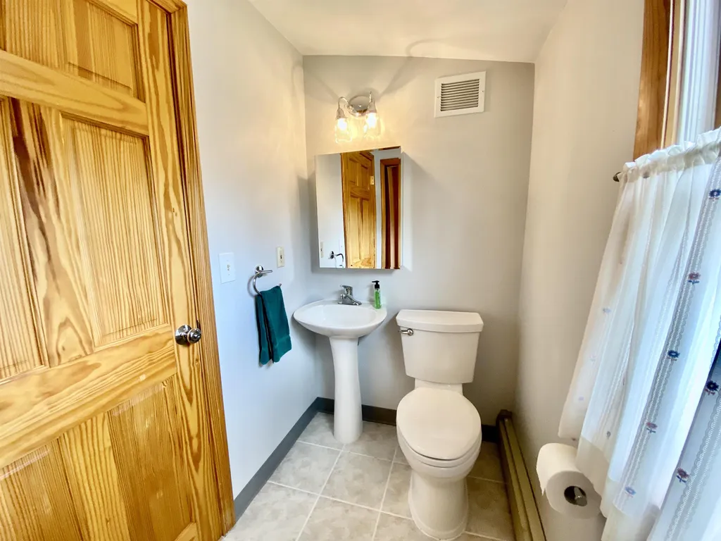 47 Park Place Milton NH 03851