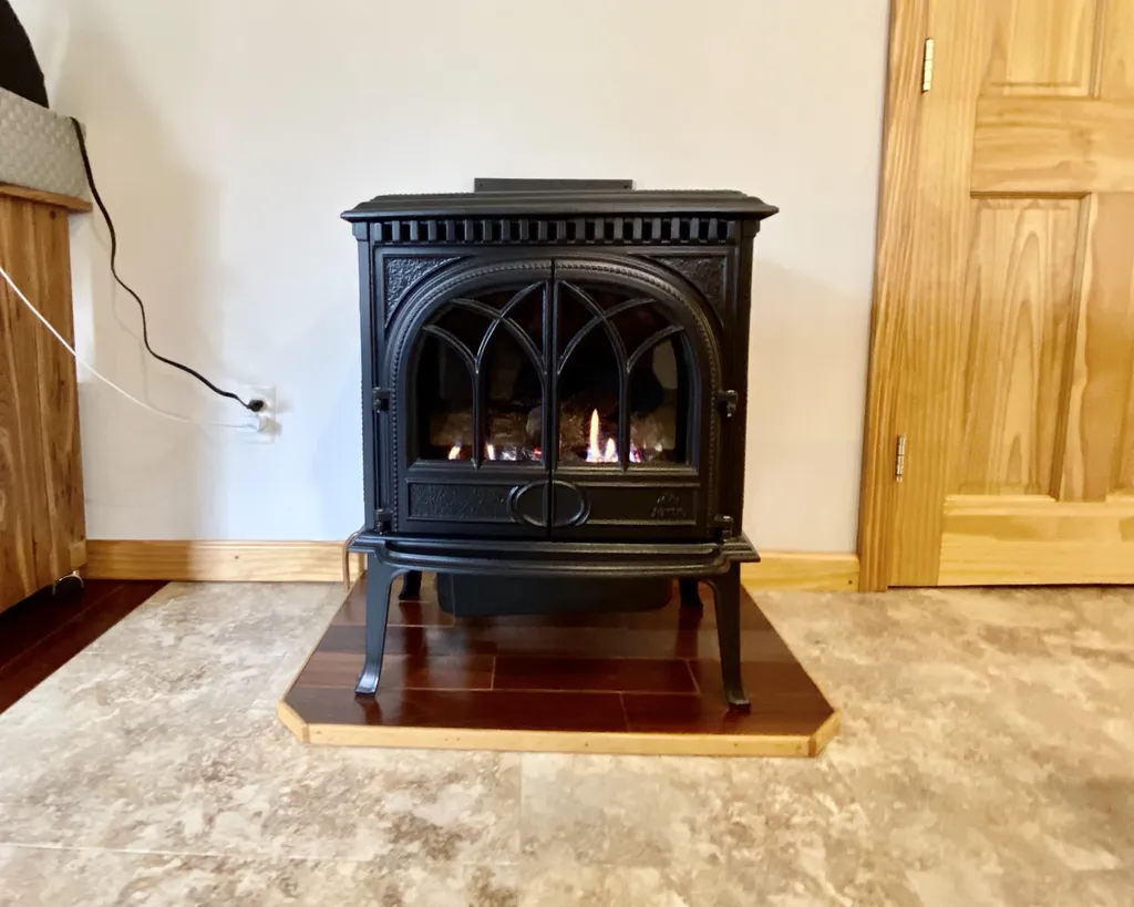 47 Park Place Milton NH 03851