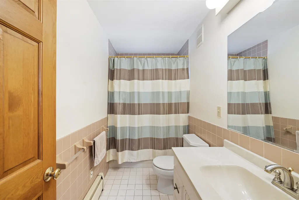 191 Pleasant Street New London NH 03257