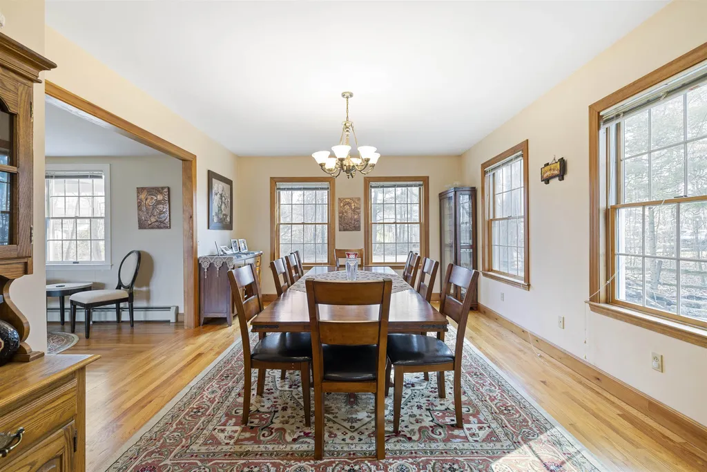 191 Pleasant Street New London NH 03257