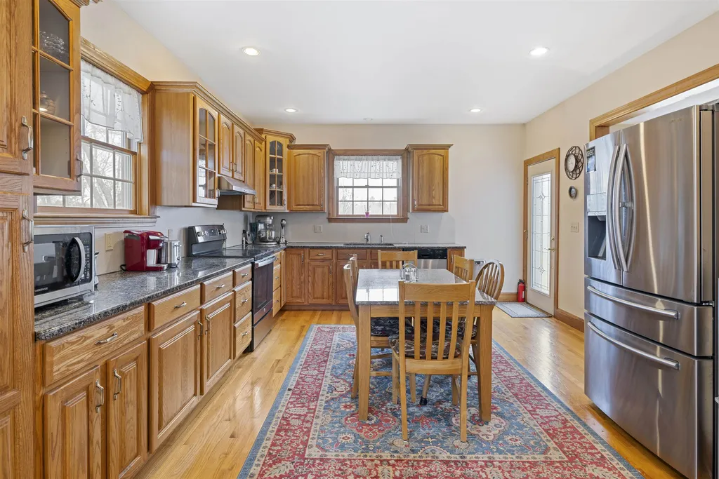 191 Pleasant Street New London NH 03257