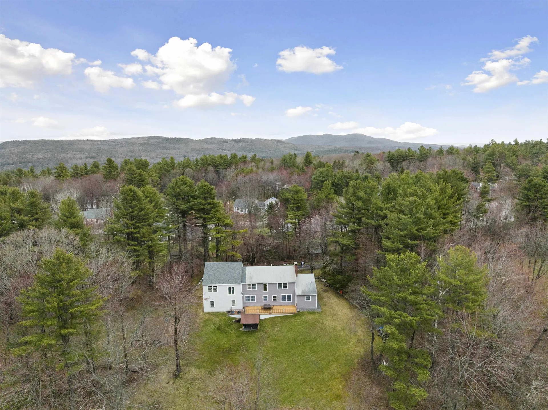 191 Pleasant Street New London NH 03257