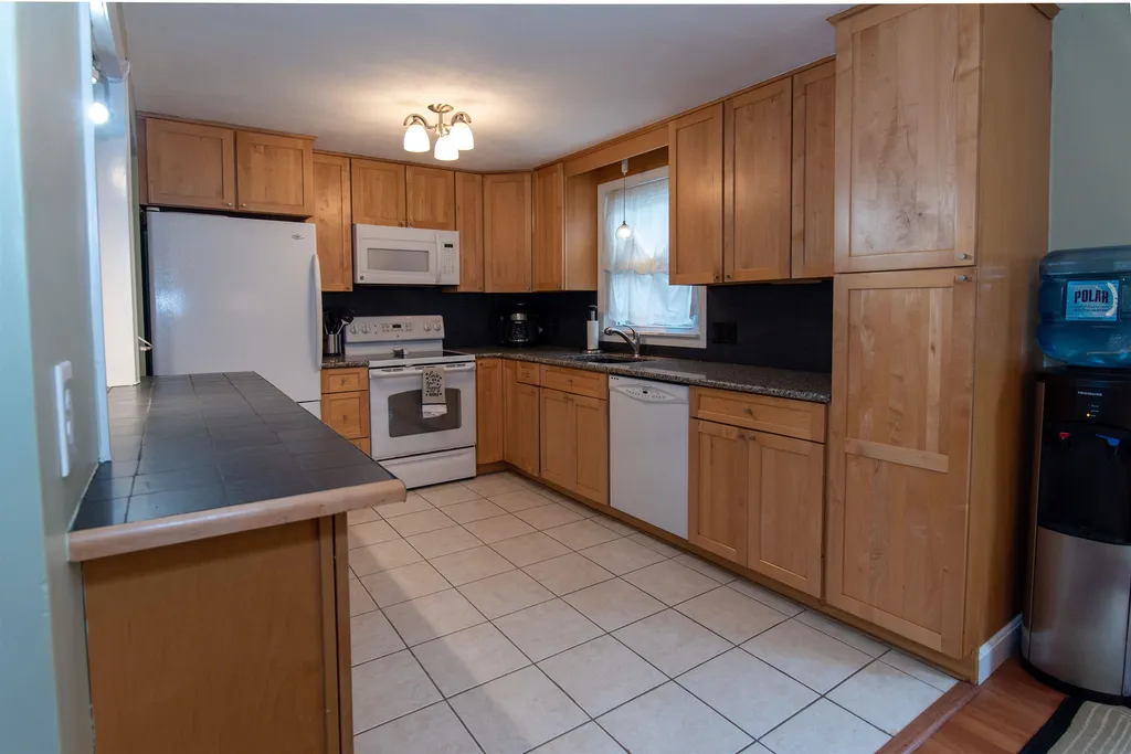 3 Dominic Drive Salem NH 03079