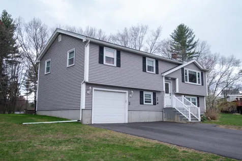 3 Dominic Drive Salem NH 03079