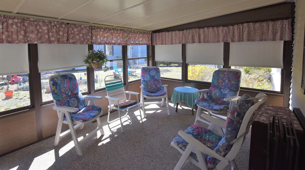 142 Daffodil Hill Lane Rochester NH 03868-8750