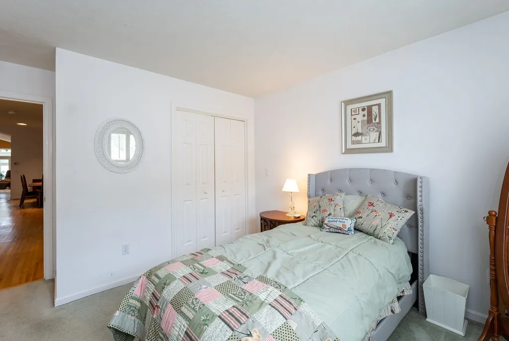 5 Gleneagle Drive Bedford NH 03110