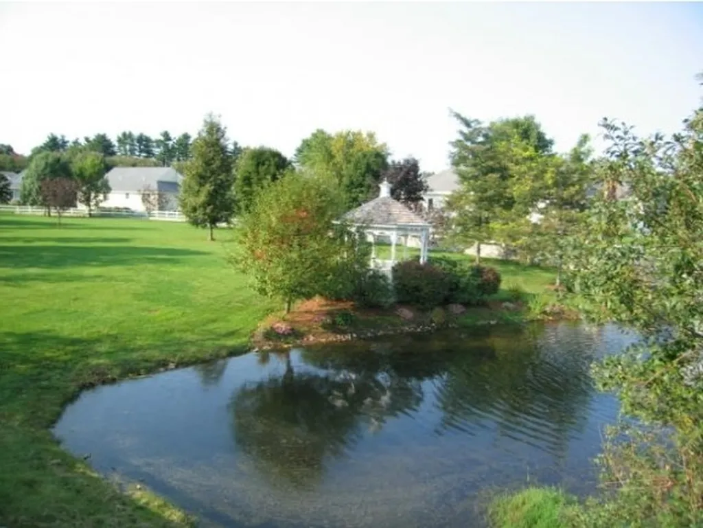 5 Gleneagle Drive Bedford NH 03110