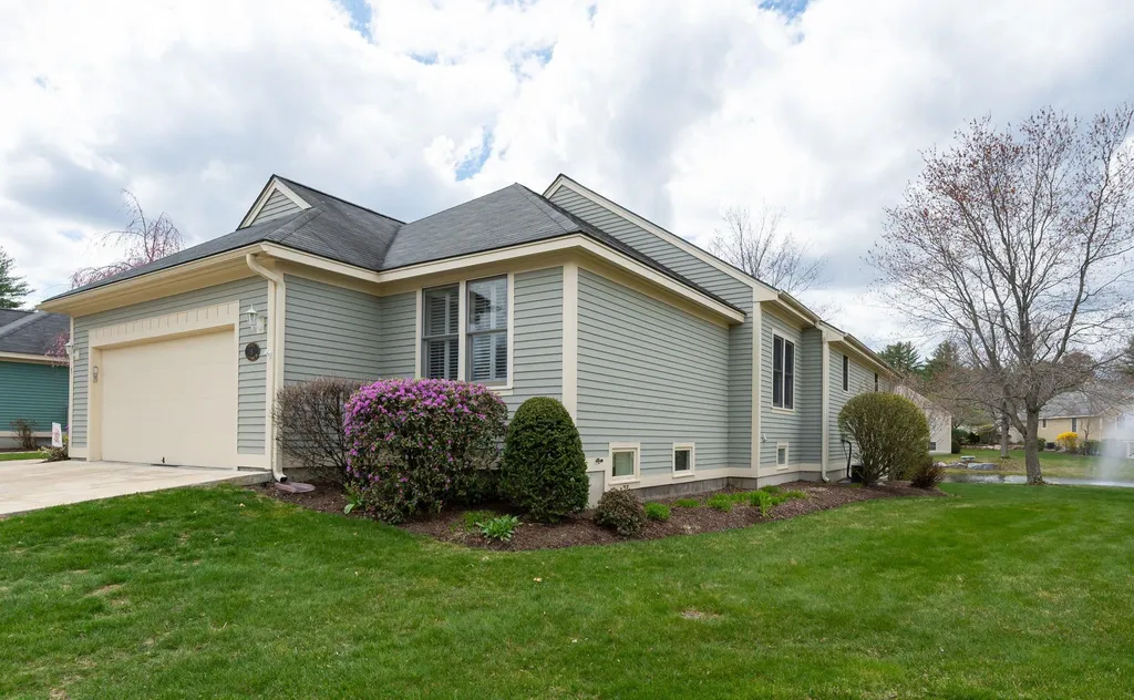 5 Gleneagle Drive Bedford NH 03110