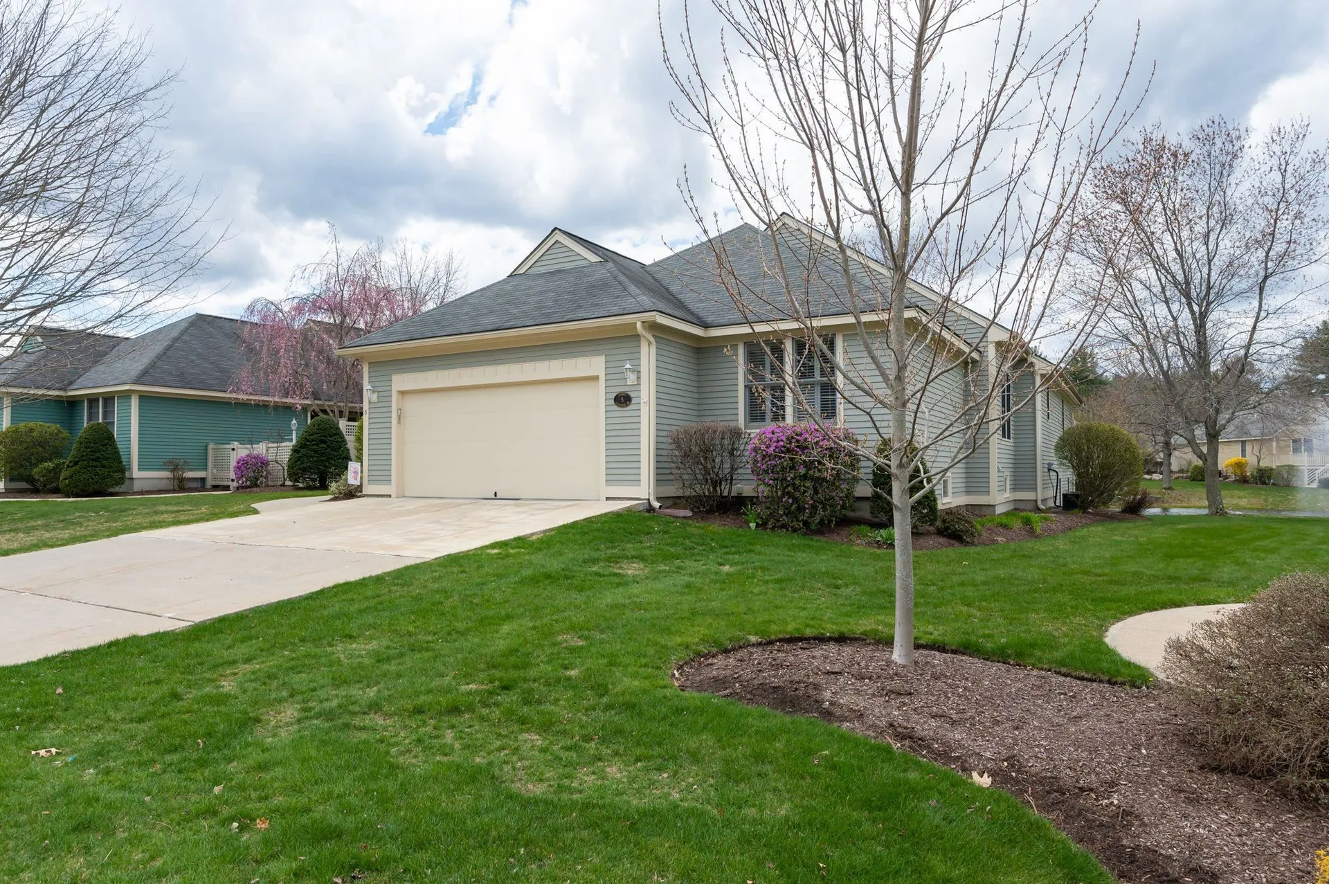 5 Gleneagle Drive Bedford NH 03110