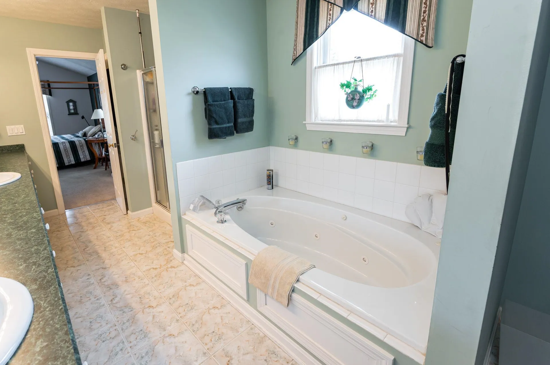 5 Gleneagle Drive Bedford NH 03110