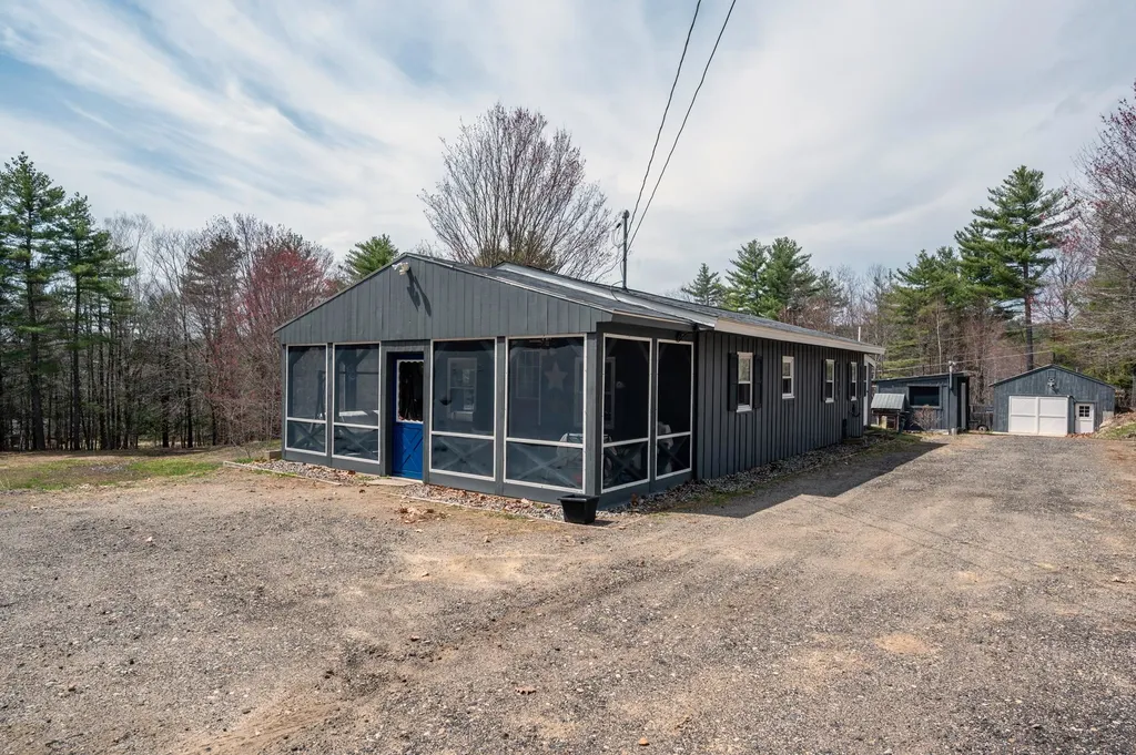 65 Ridge Farm Road Strafford NH 03884