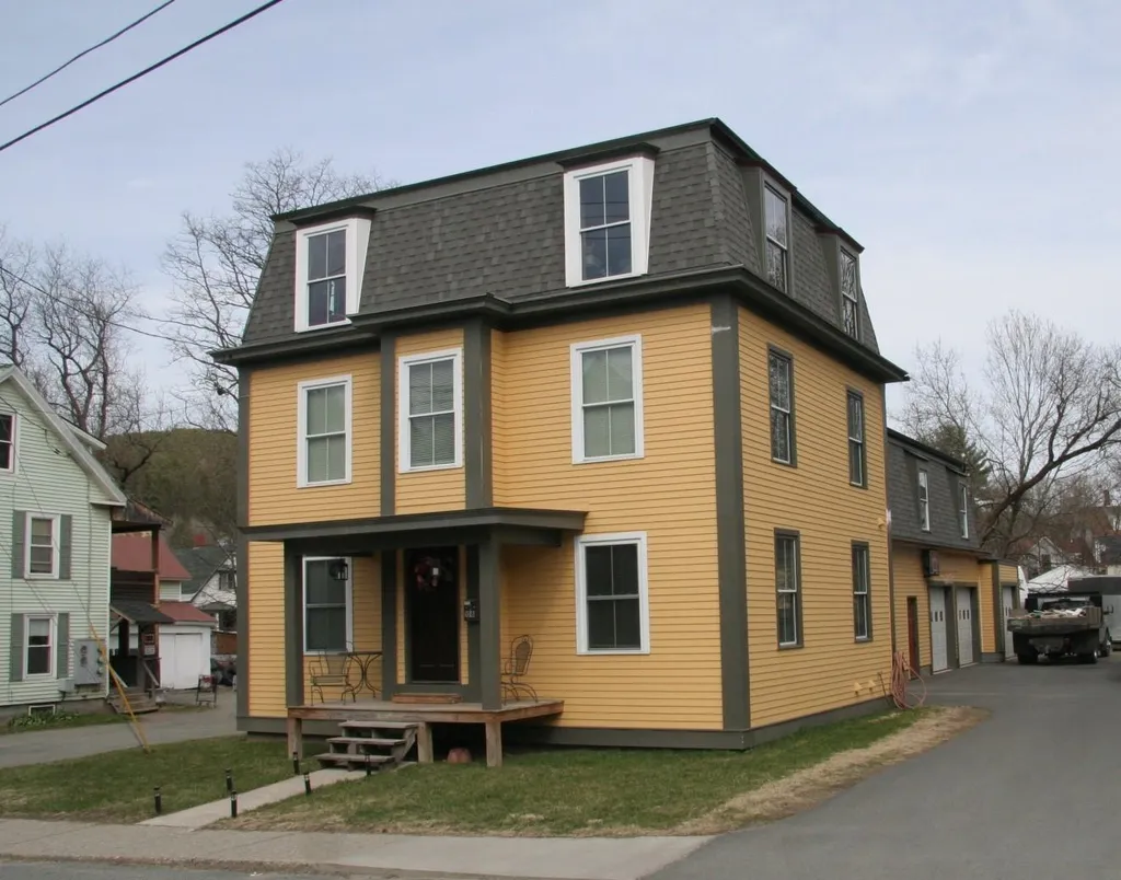 108 Elm Street St. Johnsbury VT 05819