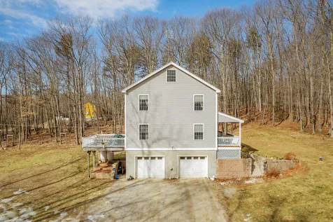 33 Gove Road Weare NH 03281