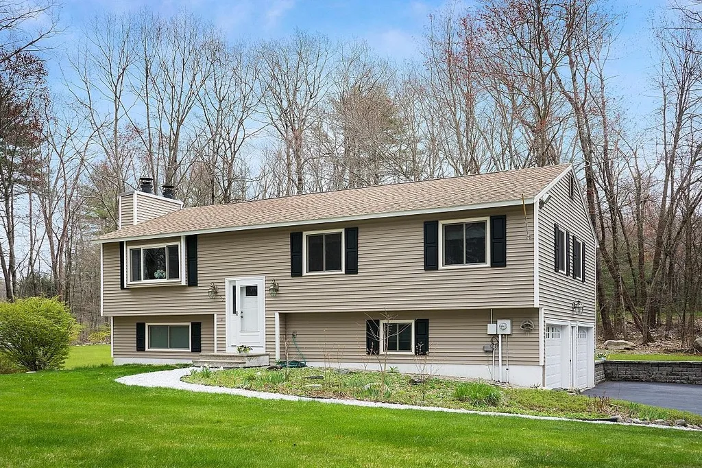 67 Lancaster Farm Road Salem NH 03079