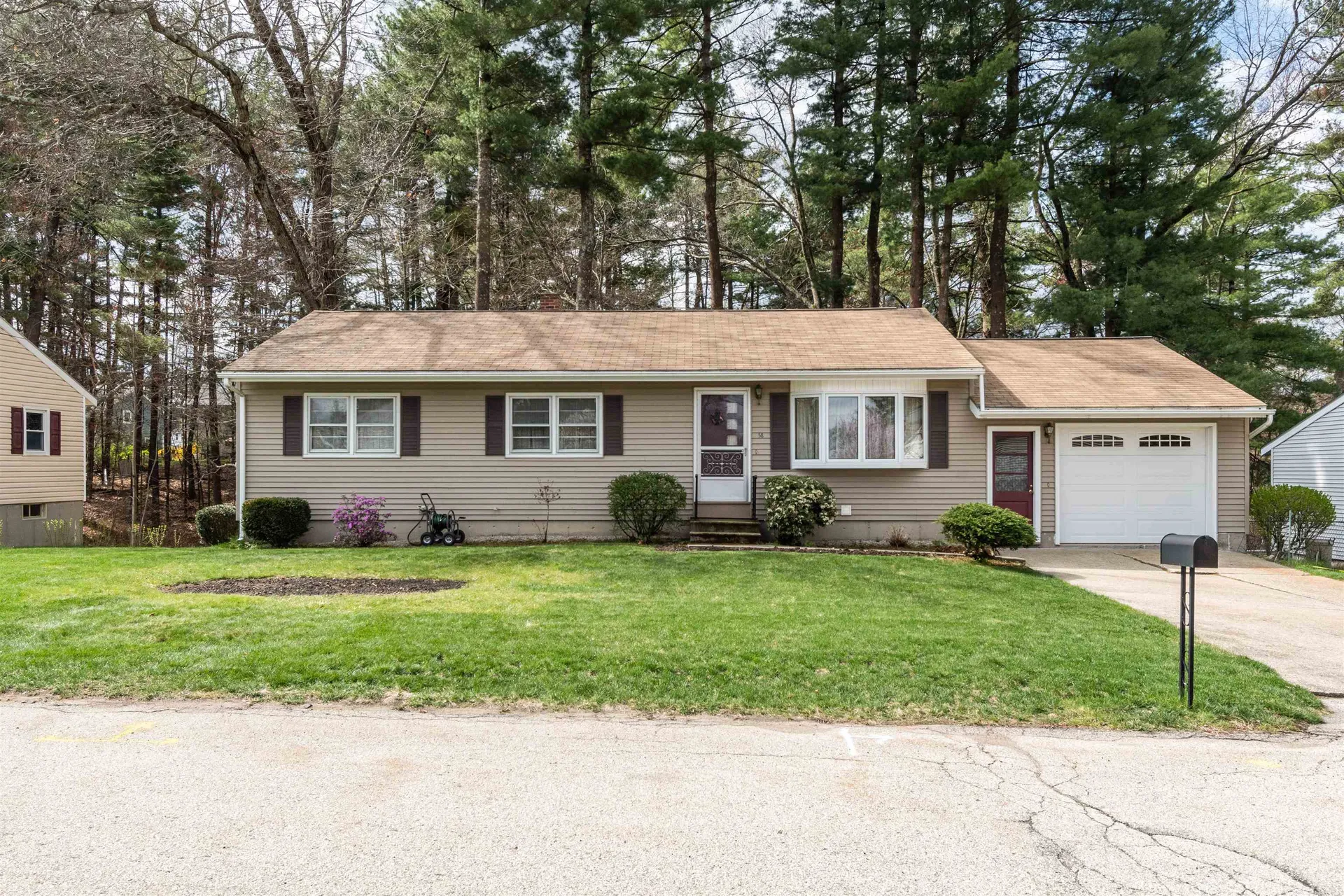 58 Raleigh Drive Nashua NH 03062