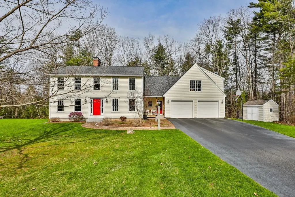 47 Sagharbor Drive Auburn NH 03032