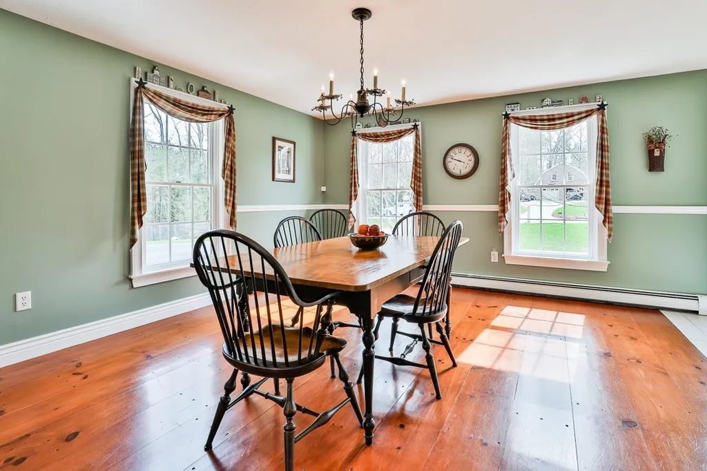 47 Sagharbor Drive Auburn NH 03032