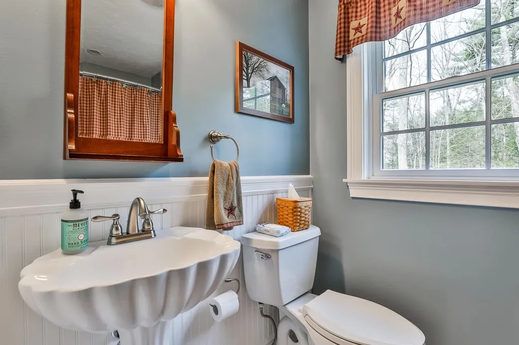 47 Sagharbor Drive Auburn NH 03032