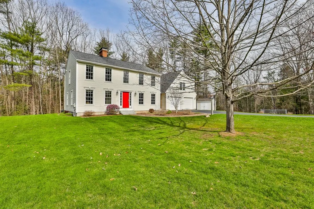 47 Sagharbor Drive Auburn NH 03032
