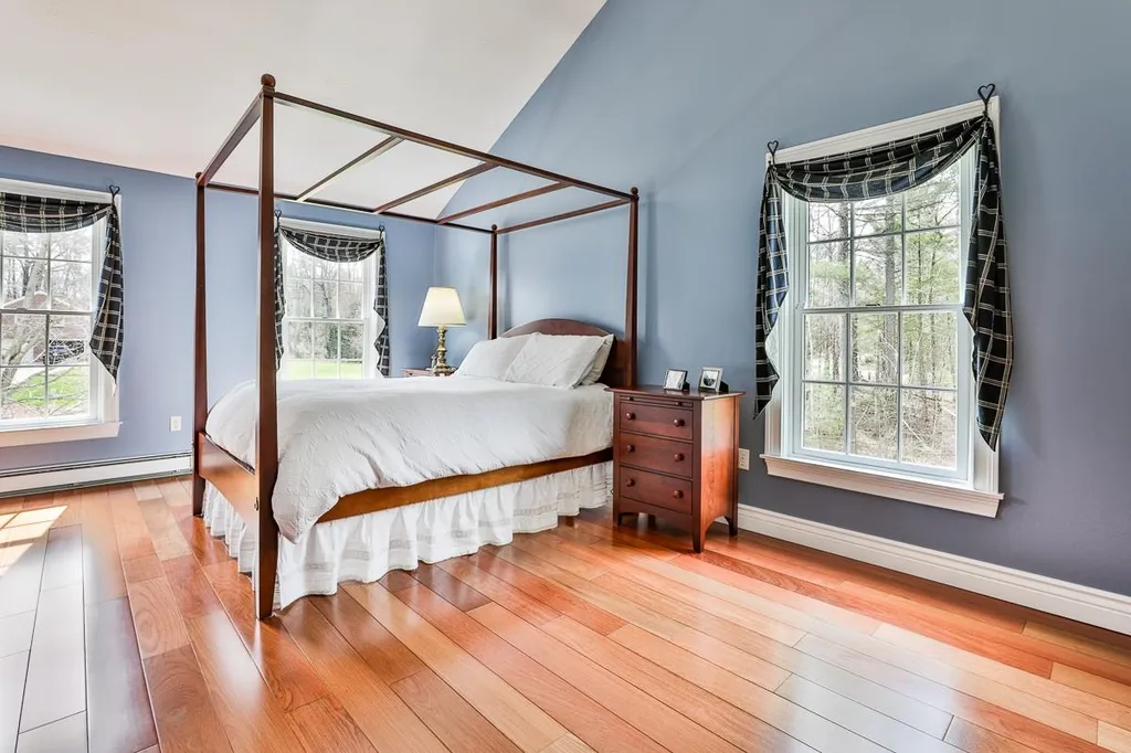 47 Sagharbor Drive Auburn NH 03032
