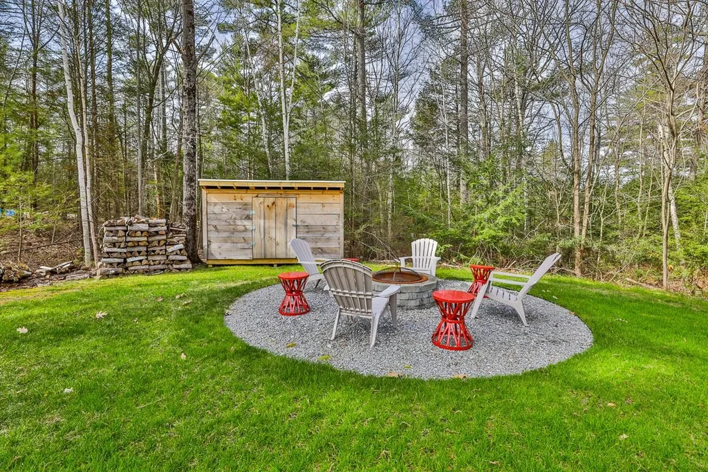 47 Sagharbor Drive Auburn NH 03032
