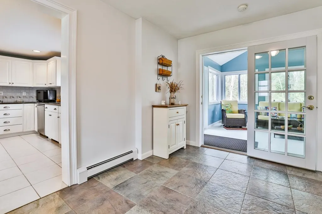 47 Sagharbor Drive Auburn NH 03032