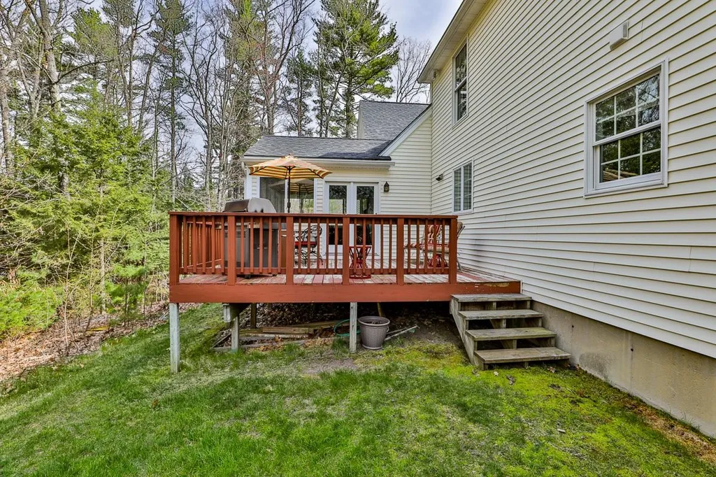 47 Sagharbor Drive Auburn NH 03032