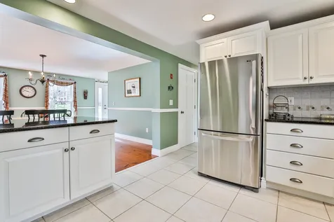 47 Sagharbor Drive Auburn NH 03032