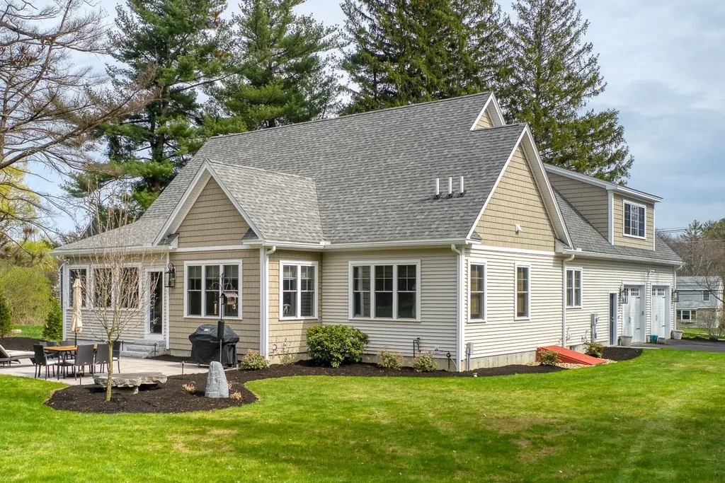 21 Academy Avenue Atkinson NH 03811