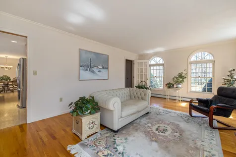 17 Rockrimmon Road North Hampton NH 03862