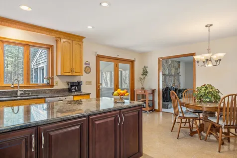 17 Rockrimmon Road North Hampton NH 03862
