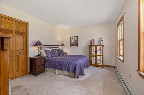17 Rockrimmon Road North Hampton NH 03862