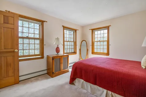 17 Rockrimmon Road North Hampton NH 03862
