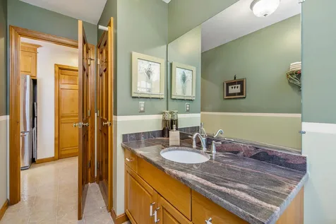 17 Rockrimmon Road North Hampton NH 03862