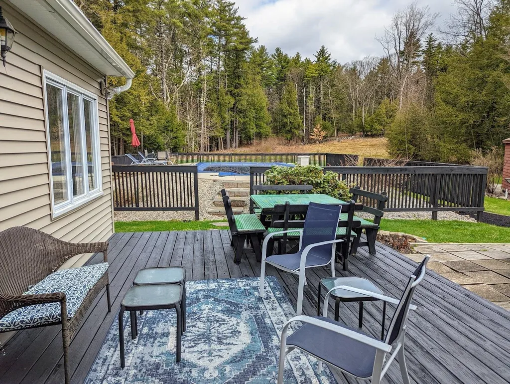 19 Risingwood Drive Bow NH 03304