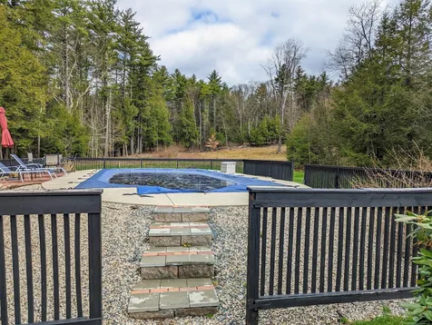19 Risingwood Drive Bow NH 03304