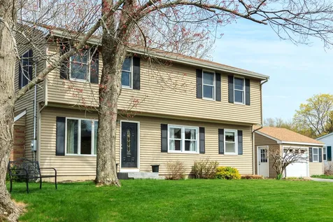 6 Tufts Drive Nashua NH 03064